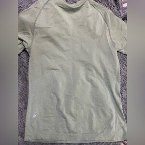 Lululemon License to train tee